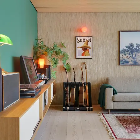 Unique Gem Overlooking The World Famous Bryggen