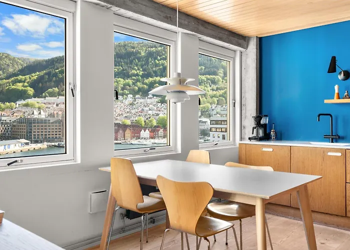 Unique Gem Overlooking The World Famous Bryggen Apartman