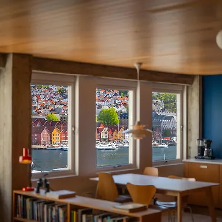Unique Gem Overlooking The World Famous Bryggen Апартаменты *