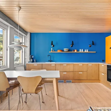Unique Gem Overlooking The World Famous Bryggen * Берген
